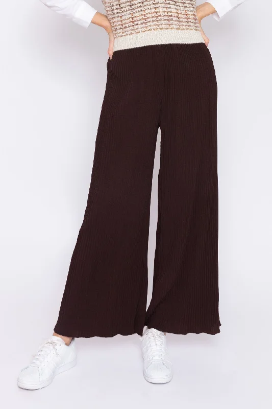 Plisse Pants in Chocolate