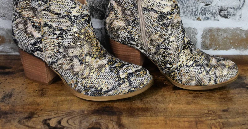 Women's Sprinkle Bling Booties In Snake Skin